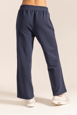 Bluffton Pant in Navy